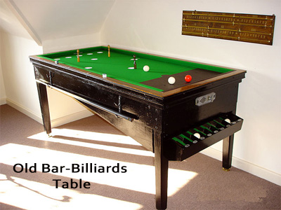 Bar-Billiards Table - Billard Russe